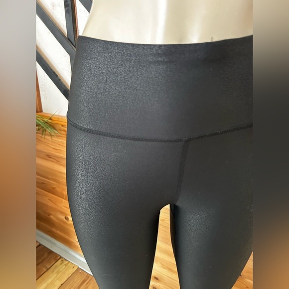 Mono B spandex leggings size small
New with tag - Picture 2 of 5